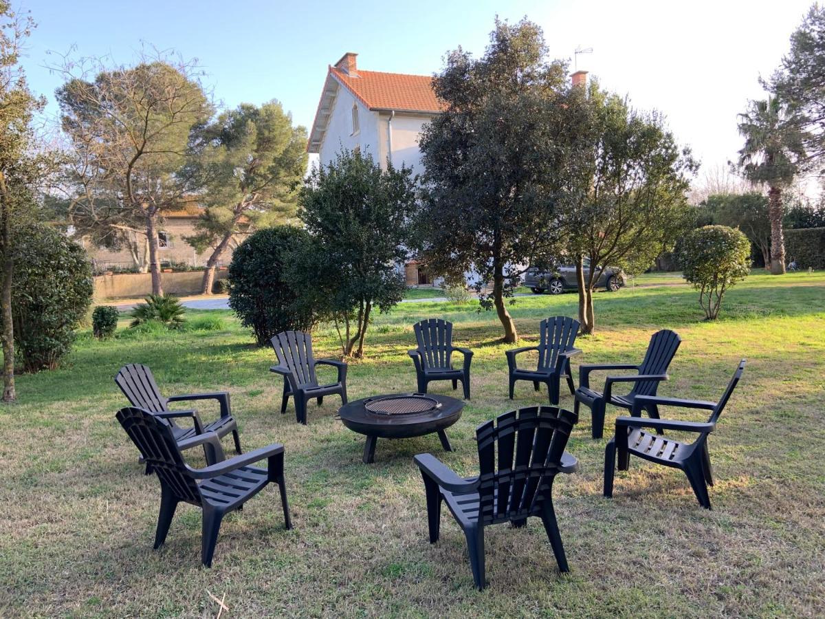 Bed and Breakfast Un Nid en Camargue Salin-de-Giraud Exterior foto